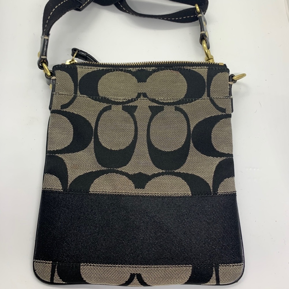 Coach Purse - Picture 2 of 4